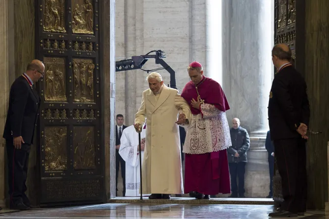 Pope Benedict XVI at the Holy Doors at St Peters Basilica to begin the Jubilee Year of Mercy Dec 8 2015 Credit LOsservatore Romano CNA 12 8 15