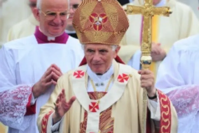 Pope Benedict XVI at the closing Mass for the World Meeting of Families in Milan CNA World Catholic News 6 4 12