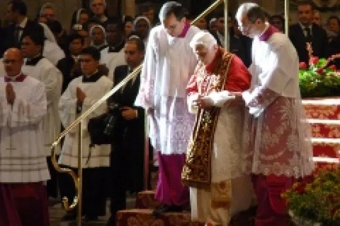 Pope Benedict XVI celebrates a consistory on Nov 24 2012 in St Peters Basilica CNA 500x320