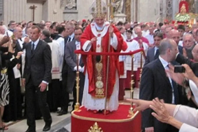 Pope Benedict XVI in St Peters Basilica Credit Eric Zellweger 3 CNA Vatican Catholic News 7 13 12