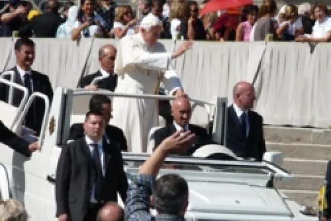 Pope Benedict XVI in St Peters Square for the General Audience October 5 2011 6 CNA Vatican Catholic News 10 5 11