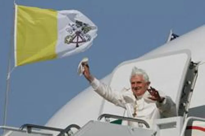 Pope Benedict XVI leaving his plane CNA US Catholic News 7 26 11