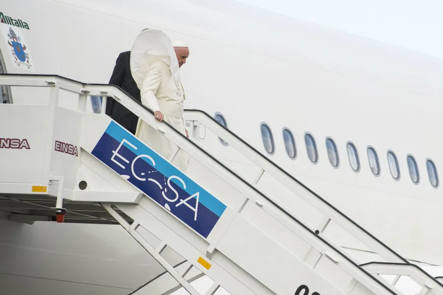 Pope Francis arrives in Havana, Cuba on Sept. 19, 2015. ?w=200&h=150