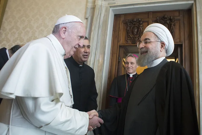 Pope Francis 2 with Iranian President Hassan Rouhani in Vatican City on Jan 26 2016 Credit LOsservatore Romano CNA 1 26 16