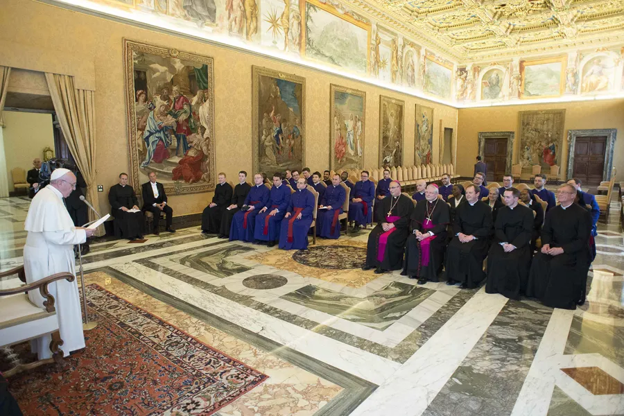 Pope Francis meets with the seminarians and staff of the Pontifical Scots College in the Vatican's Consistory Hall, April 14, 2016. ?w=200&h=150