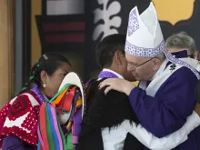 Pope Francis greets the Chiapas community at San Cristóbal de Las Casas on Feb. 15, 2016. 