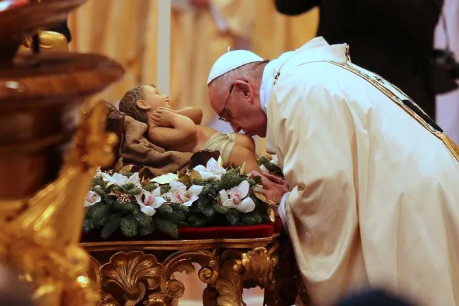 Pope Francis 8 celebrates Epiphany Mass at St Peters Basilica on Jan 6 2016 Credit Alexey Gotovksy CNA 1 6 16