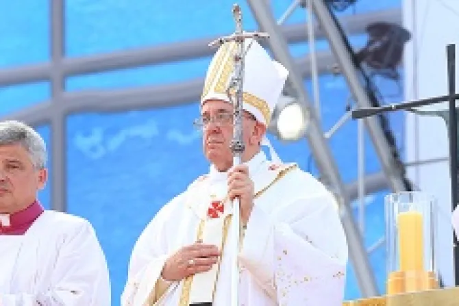 Pope Francis Credit Anglica Rocha via JMJ Rio 2013 Flickr CC BY NC SA 20 CNA 7 30 13