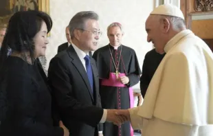 Mr Moon Jae-in, President of the Republic of Korea meeting with Pope Francis.   Vatican Media