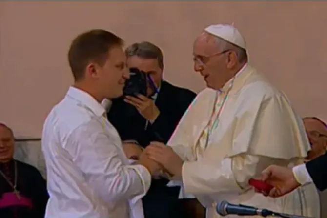 Pope Francis Greets workers youths and adolescents served by Bethany Center Credit CTV