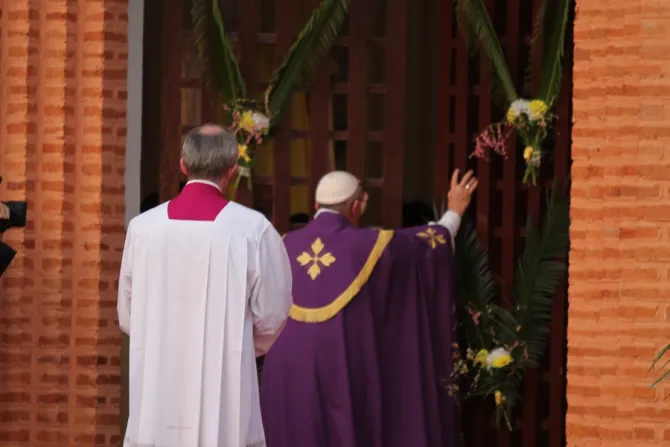 Pope Francis Opens Holy Doors of Bangui Cathedral Nov 29 Credit Martha Calderon CNA CNA