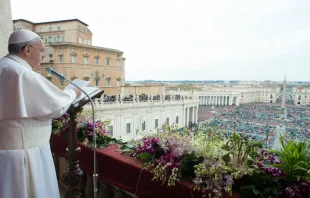 Pope Francis gives the Urbi et Orbi blessing April 5, 2015.   L'Osservatore Romano.