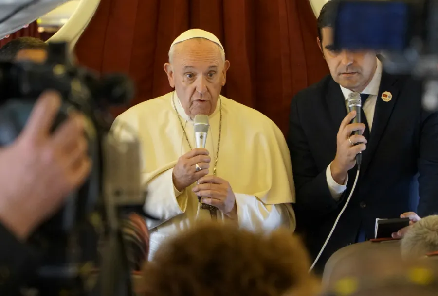 Pope Francis speaks aboard the flight from Rabat to Rome, March 31, 2019. ?w=200&h=150