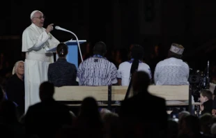 Pope Francis addresses the Festival of Families at the 2018 World Meeting of Families.   Daniel Ibanez/CNA.