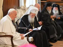Pope Francis and the Holy Synod of the Bulgarian Orthodox Church May 5, 2019. 