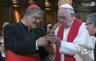 Pope Francis and Cardinal Sepe hold relic of St. Januarius' blood in Naples cathedral March 21, 2015.   CTV.