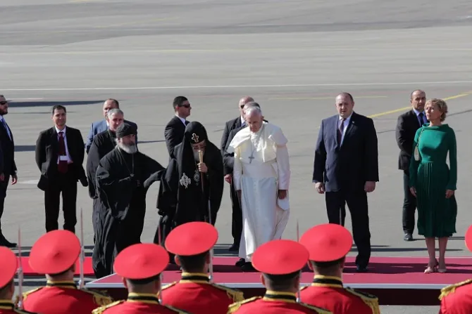 Pope Francis arrives at the Tbilisi airport in Georgia Sept 30 2016 Credit Alan Holdren CNA