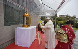 Pope Francis at the Nagasaki Martyrs’ Monument on Nishizaka Hill Nov. 24, 2019. Vatican Media.