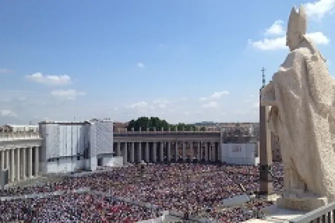 Pope Francis at the Wednesday general audience in St Peters Square on June 5 2013 Credit Lauren Cater CNA 4 CNA 6 5 13