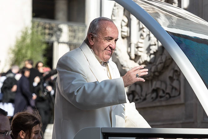 Pope Francis at the general audience in St Peters Square April 19 2017 Credit Lucia Ballester 1 CNA