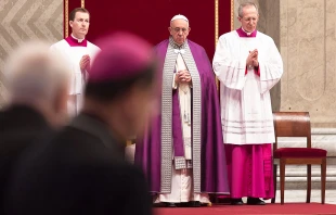Pope Francis at the penitential liturgy, March 17, 2017.   Daniel Ibanez/CNA.
