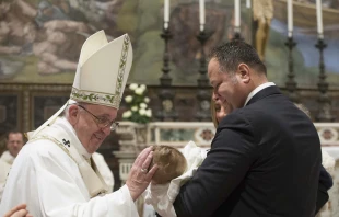 Pope Francis baptizes 26 infants in the Sistine Chapel Jan. 10, 2016.   L'Osservatore Romano.