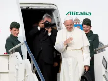 Pope Francis boards his flight to Geneva June 21, 2018.