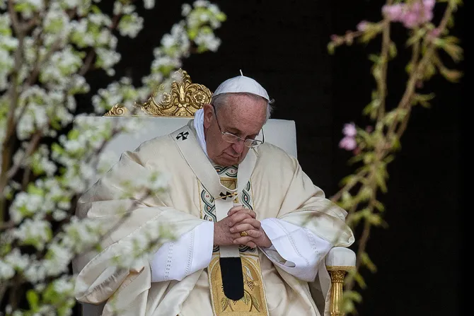 Pope Francis bows his head in prayer 1 in St Peters Square on Easter Sunday morning April 5 2015 Credit  LOsservatore Romano CNA 4 5 15