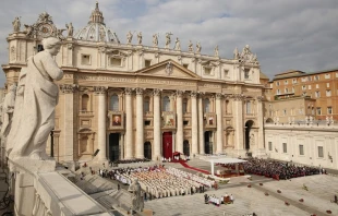 Pope Francis canonizes four new saints in St. Peter's Square on Oct. 18, 2015.   Daniel Ibáñez/CNA.