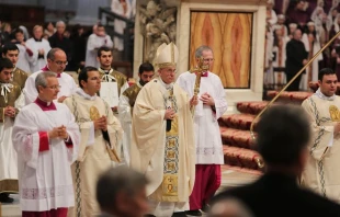 Pope Francis celebrates Divine Mercy Sunday liturgy for faithful of the Armenian rite April 12, 2015.   Bohumil Petrik/CNA.