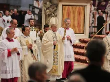 Pope Francis celebrates Divine Mercy Sunday liturgy for faithful of the Armenian rite April 12, 2015. 