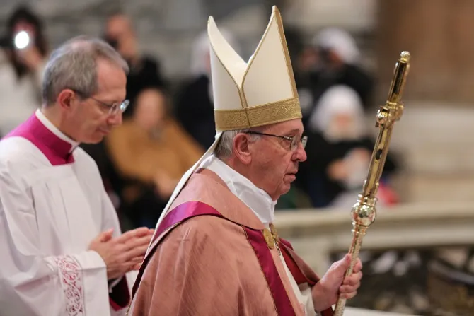 Pope Francis celebrates Gaudete Sunday Mass at the basilica of St John Lateran after opening its Holy Door Dec 13 2015 Credit Daniel Ibaez CNA