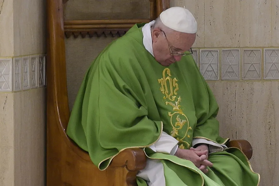 Pope Francis says Mass at the chapel of Santa Marta house in the Vatican, June 9, 2016. ?w=200&h=150