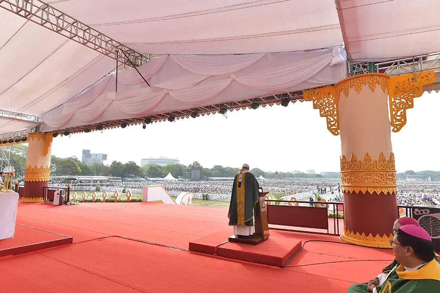Pope Francis says Mass at Yangon's Kyaikkasan Ground, Nov. 29, 2017. ?w=200&h=150