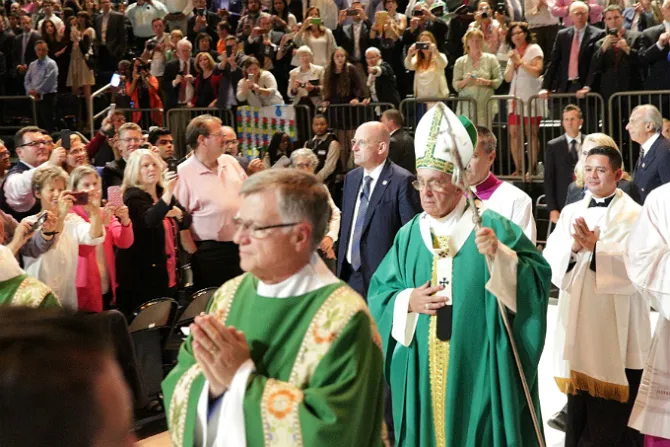 Pope Francis celebrates Mass at Madison Square Garden in New York City Sept 25 2015 Credit Alan Holdren CNA CNA 9 25 15