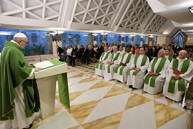 Pope Francis says Mass at the chapel of Casa Santa Marta in the Vatican, Sept. 28, 2017. Credit: L'Osservatore Romano.