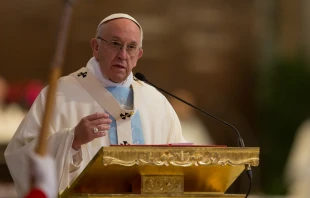 Pope Francis celebrates Mass at St. Mary Major for the feast of the translation of Salus Populi Romani Jan. 28, 2018.   Daniel Ibanez/CNA.