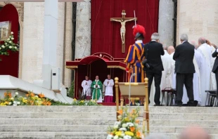 Pope Francis celebrates Mass for the Jubilee of Deacons May 29, 2016 in St. Peter's Square.   Daniel Ibañez/CNA.