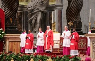 Pope Francis celebrates Mass for the solemnity of Saints Peter and Paul in St. Peter's Basilica June 29, 2016.   Alexey Gotovsky/CNA.