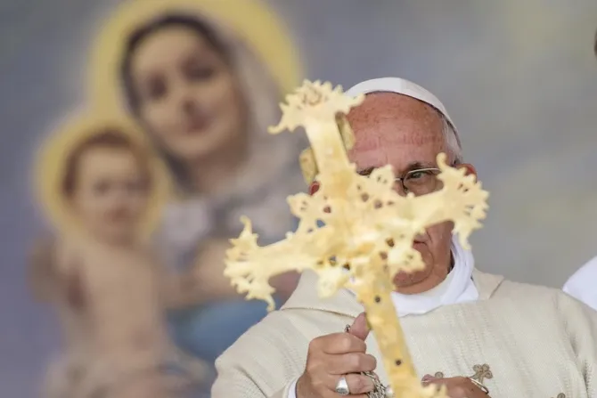 Pope Francis celebrates Mass in Gyumri Armenia June 25 20161 Credit LOsservatore Romano CNA