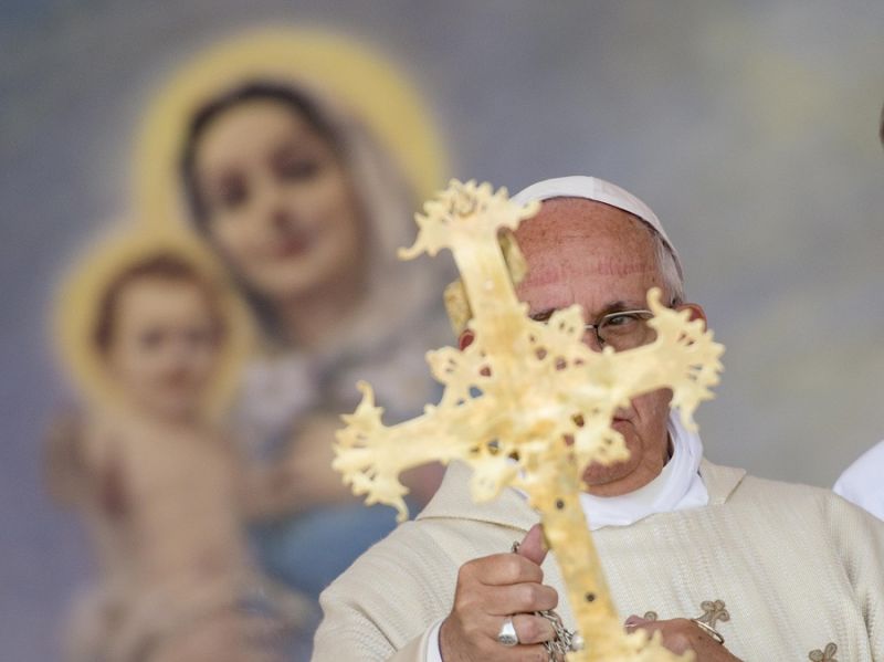 Pope Francis compares the life of a priest to the mysteries of the rosary