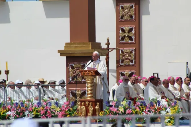 Pope Francis celebrates Mass in Iquique Chile Jan 18 2018 Credit Giselle Vargas CNA