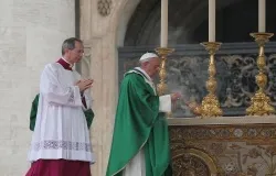 Pope Francis celebrates Mass in St. Peter's Square Sept. 29. ?w=200&h=150