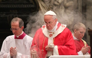 Pope Francis celebrates Mass in remembrance of Bishops and Cardinals who died during the past year on November 4, 2013.   Alberto Chincilla/CNA.