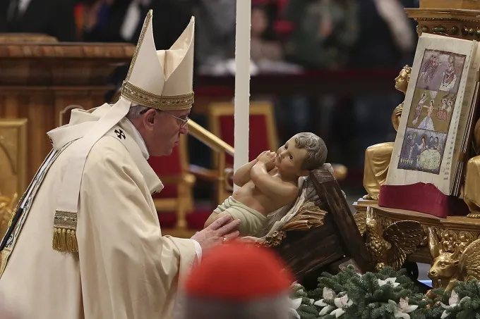 Pope Francis celebrates Mass for the Solemnity of the Epiphany in St. Peter's Basilica on Jan. 6, 2015. ?w=200&h=150