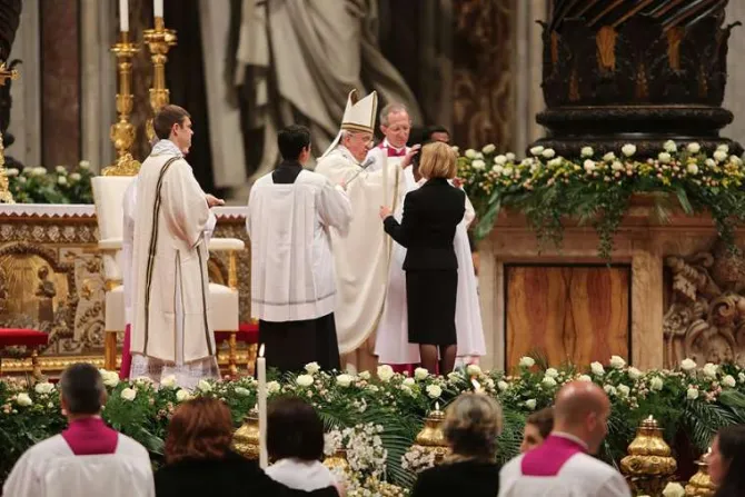 Pope Francis confirms a catechumen during the Easter Vigil in St Peters Basilica on April 4 2015 Credit Martha Calderon CNA 4 4 15