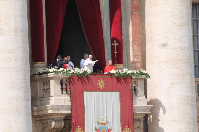 Pope Francis delivers Urbi et Orbi blessing at St Peters Basilica on April 27 2016 Credit Alexey Gotovskiy CNA