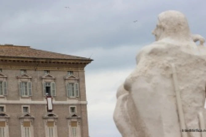 Pope Francis delivers his first Sunday Angelus on March 17 2013 Credit InterMirificanet 5 CNA Vatican 3 20 13