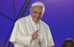 Pope Francis gives a thumbs up to youth on July 25, 2013. ?w=200&h=150