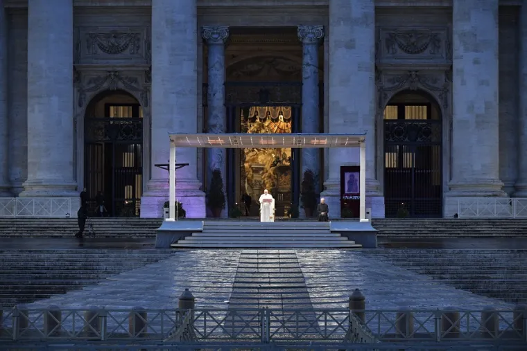 Pope Francis gives an extraordianry Urbi et Orbi blessing in St. Peter's Square, March 27, 2020. Credit: Vatican Media.